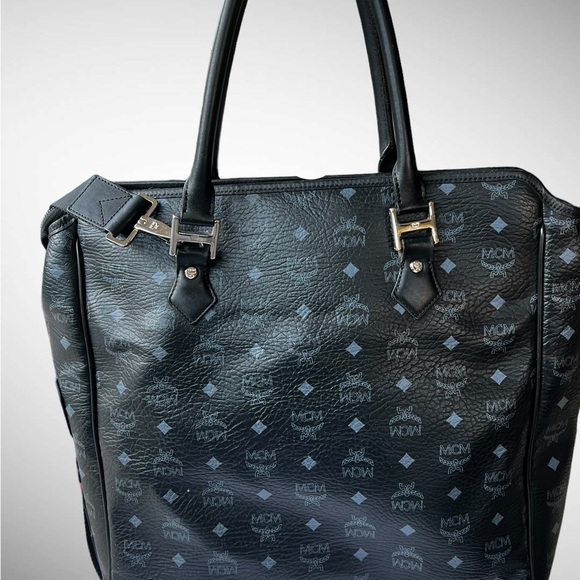 MCM lion tote / LIMITED EDITION - Picture 3 of 12